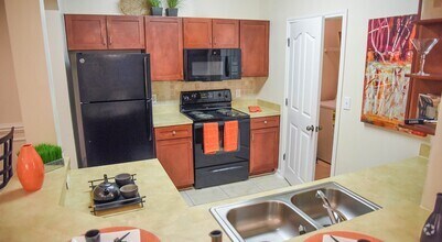 Building Photo - Your Dream Home! – Style, Comfort & Luxury...
