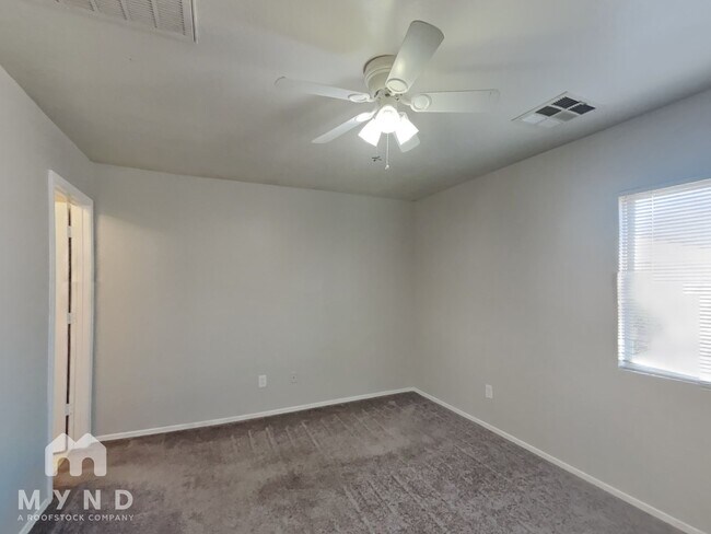 Building Photo - 1424 W Central Ave