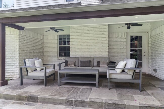 Building Photo - 13455 Mill Grove Ln