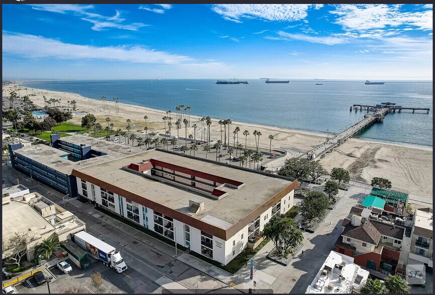 Building Photo - 3939 E Allin St