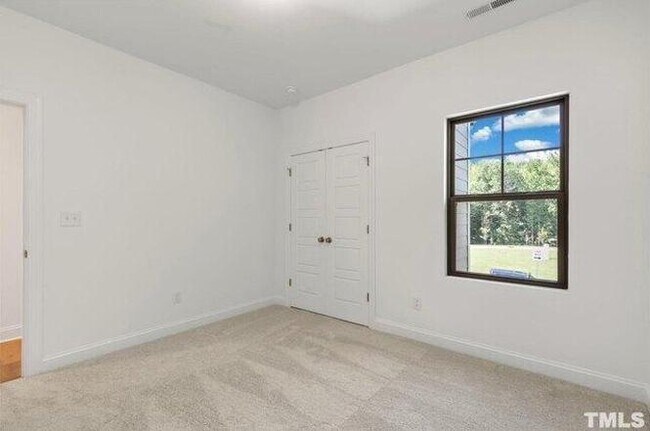 Building Photo - 2045 Maggie Vly Dr