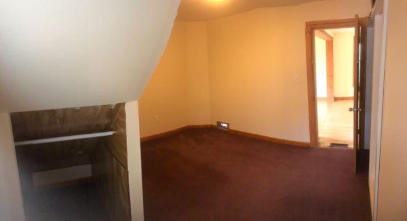 Building Photo - 701 E 8th St