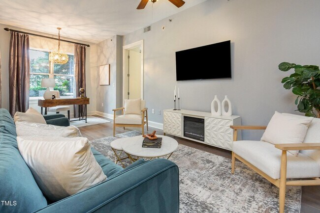 Building Photo - 616 N Boylan Ave