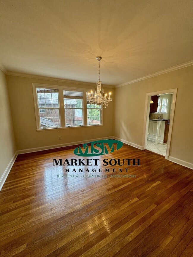 Building Photo - ARDSLEY PARK GEM- AVAILABLE NOW!  APPOINTM...