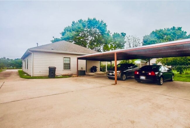 Building Photo - Charming 4/3 House Near Baylor!