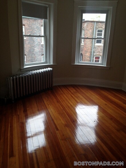 Building Photo - 1381 Commonwealth Ave