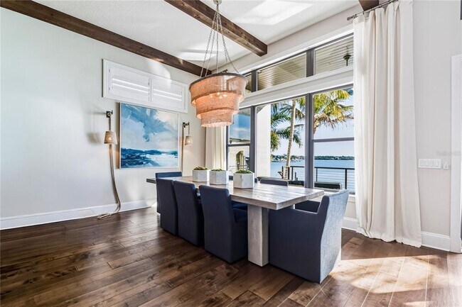 Building Photo - 459 20th Ave