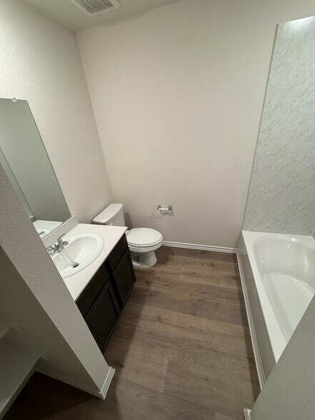 Building Photo - 13120 Quintin Dr