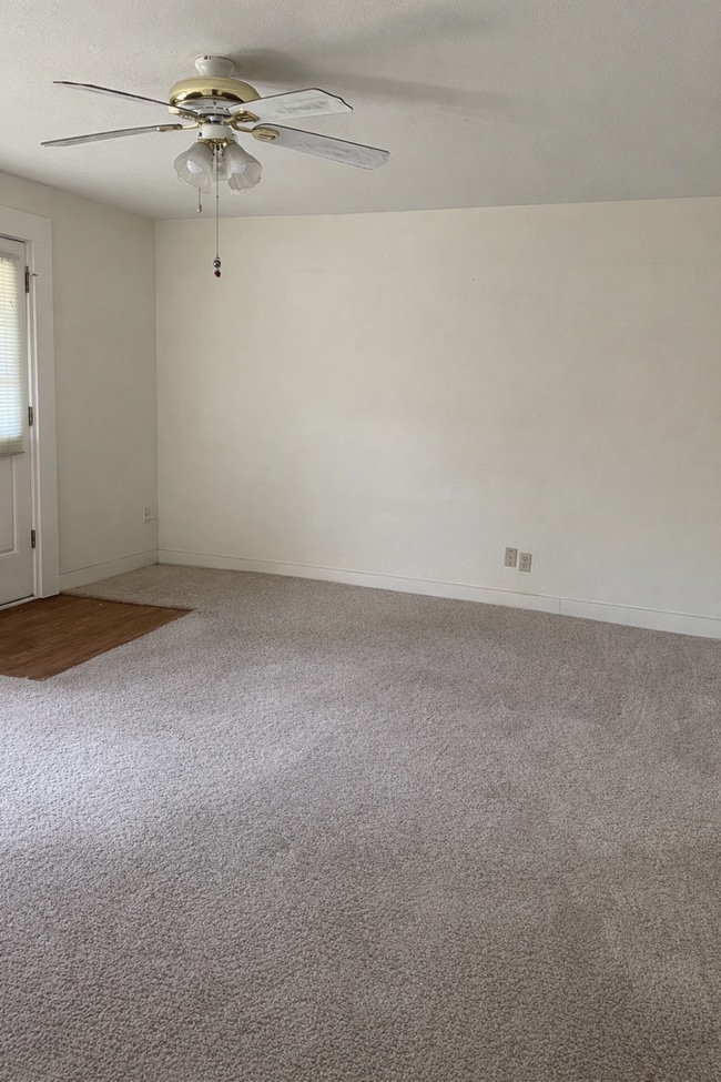 Building Photo - 4213 Avenue C