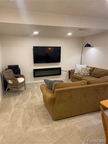 Building Photo - 7122 Golden Acacia Ln