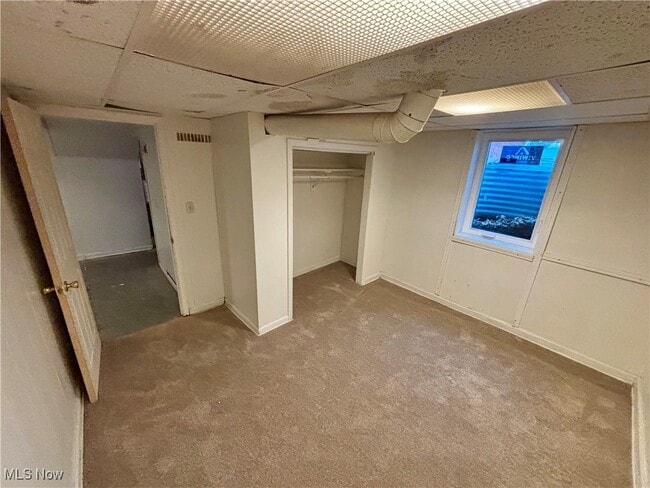 Building Photo - 958 E Wilbeth Rd