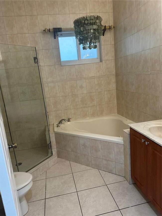 Building Photo - Southwest 3rd Street, Miami, FL 33184 - 4 BR 3 BA single-family home