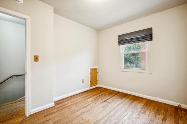 Building Photo - Stylish NE DC 2BR/1.5BA Townhome with Space, Comfort & Charm