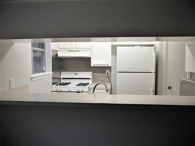 Building Photo - 12818 Tomanet Trail