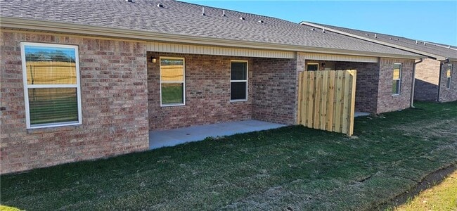 Building Photo - 606 NW 69th Ave