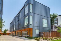 Building Photo - 2706 Throckmorton St