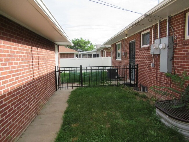 Building Photo - 3609 Forest St