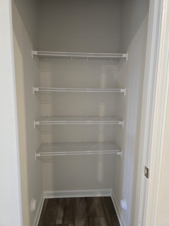 Building Photo - 1806 Autumn Mist Dr