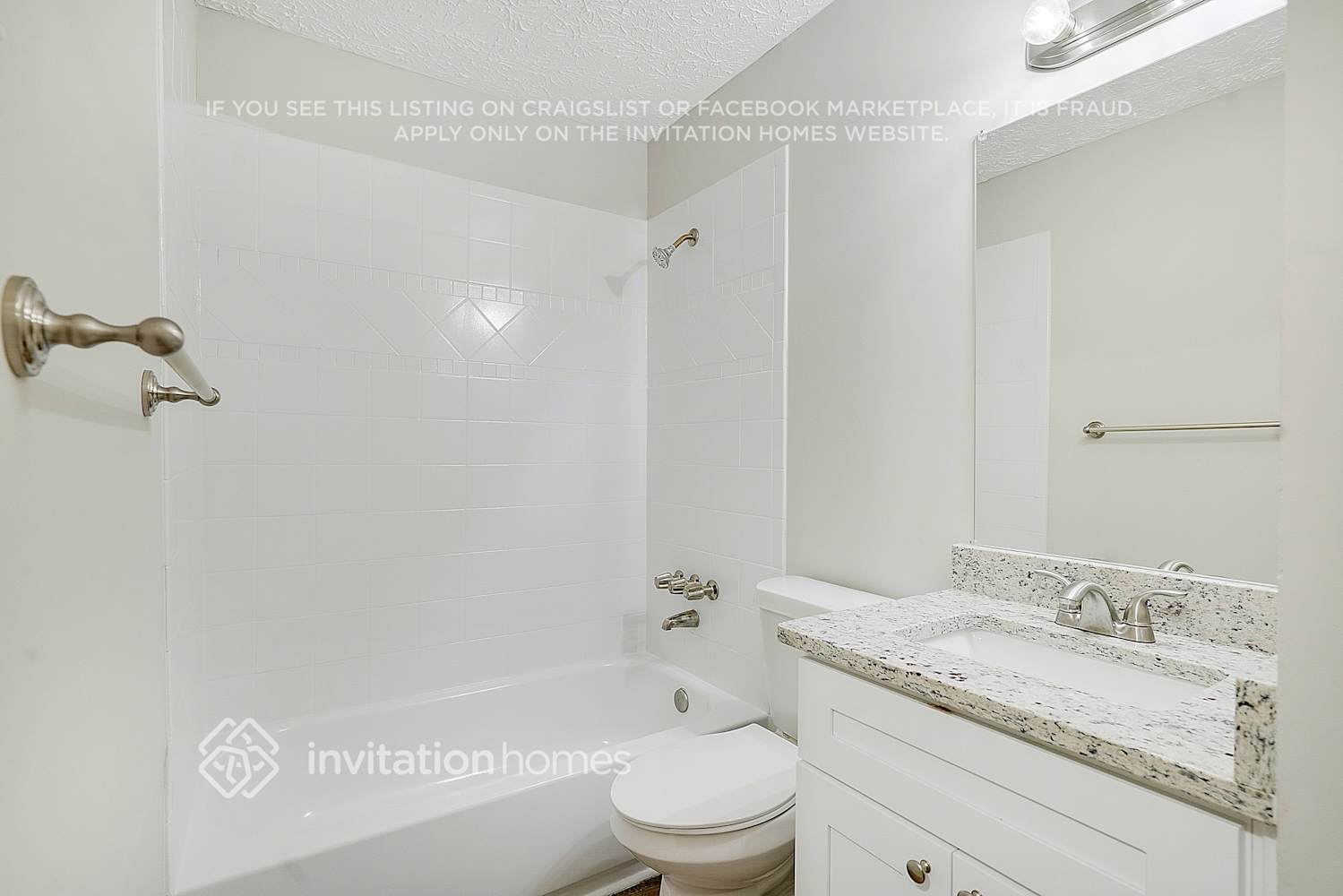 Building Photo - 5484 Pine Dr SW