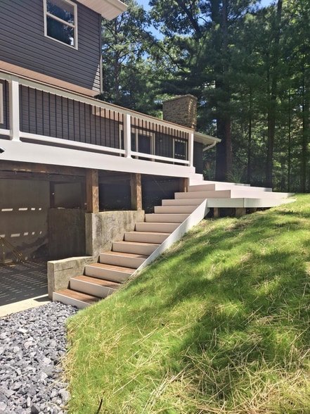 Building Photo - 6580 Fairway Dr W