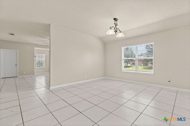Building Photo - 4703 Stonehaven Dr