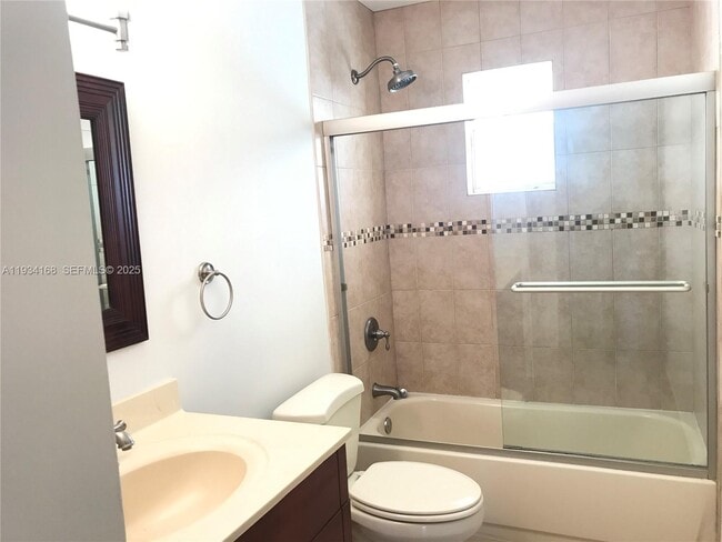 Building Photo - 9355 Fontainebleau Blvd