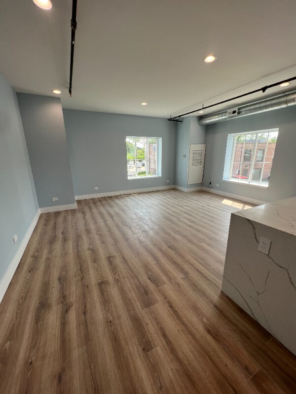 Building Photo - 9919 Roosevelt Rd