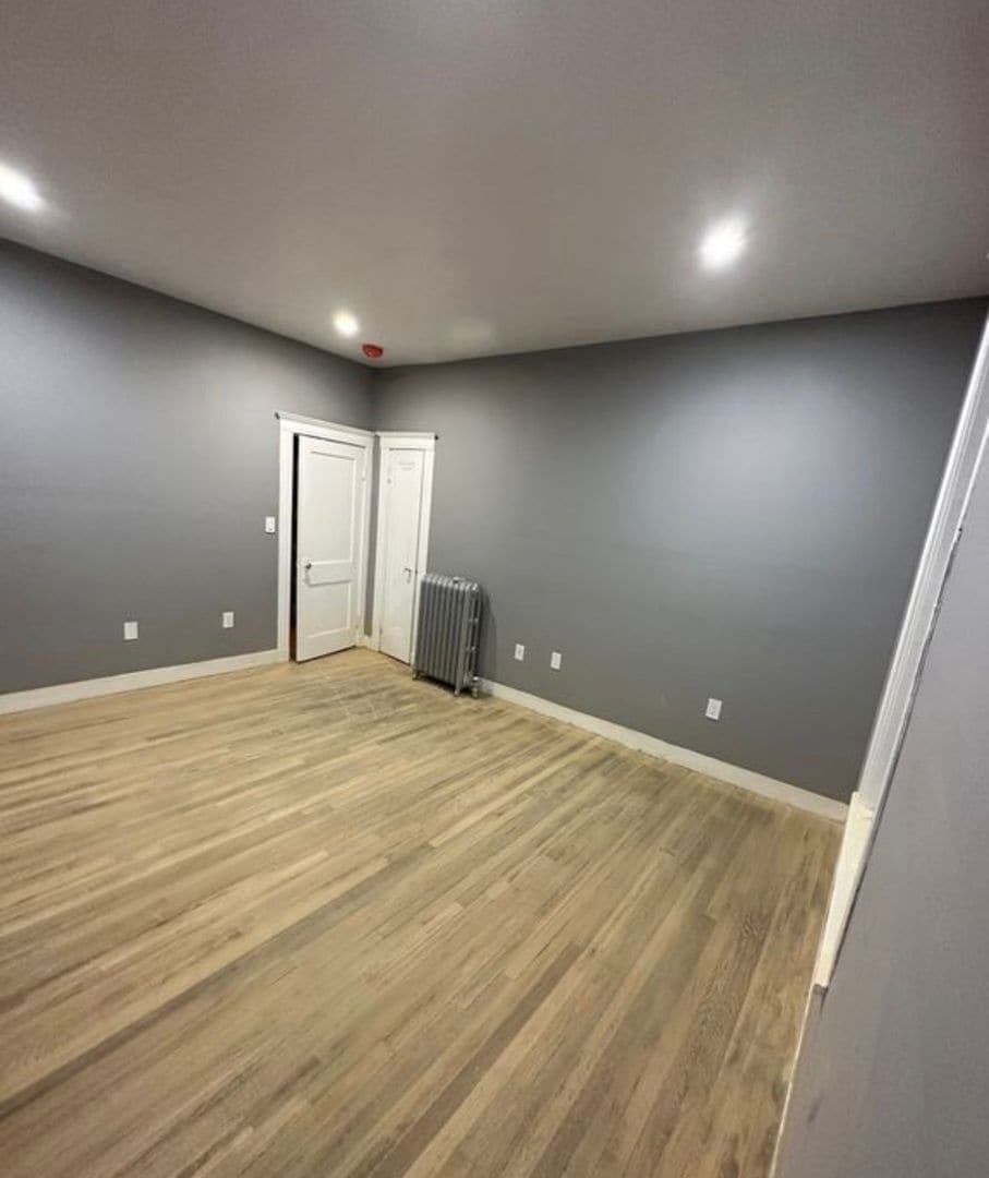 Building Photo - 31 Middleton St