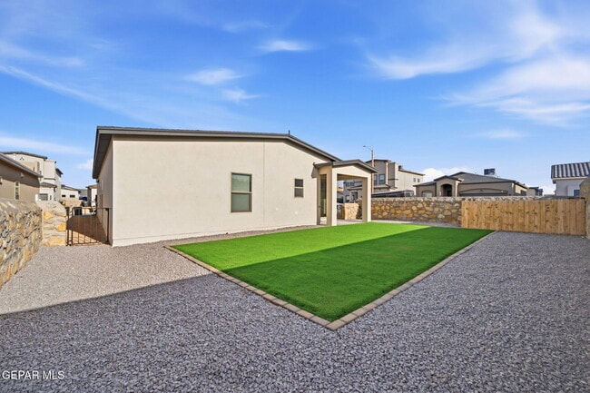 Building Photo - 3741 Peak Pl