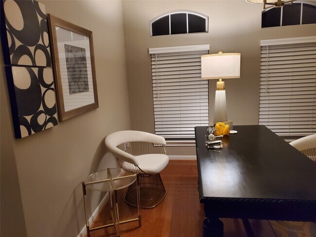 Building Photo - 15939 Cottage Ivy Cir