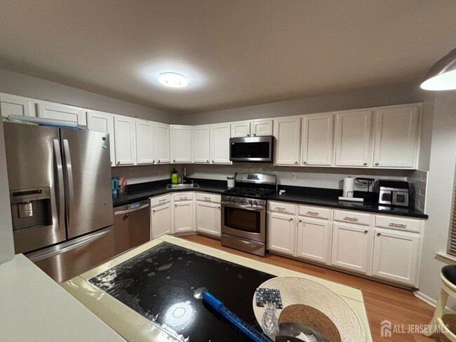 Building Photo - 162 Briarwood Dr