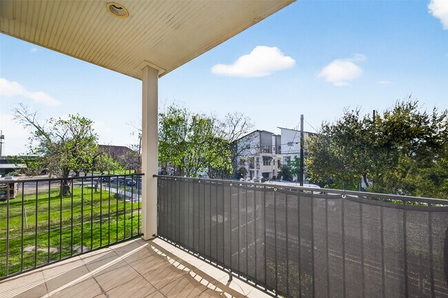 Building Photo - 2318 Emancipation Ave