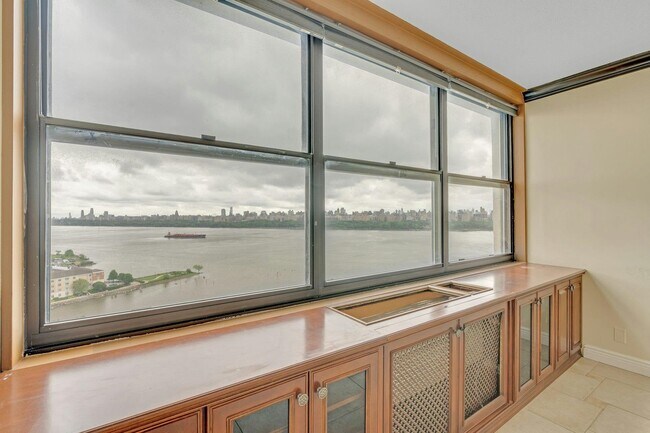 Building Photo - 7002 JFK Blvd E