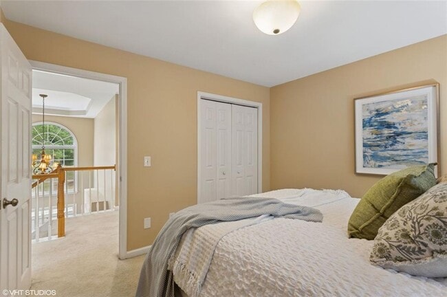 Building Photo - 230 Bluff Oak Dr