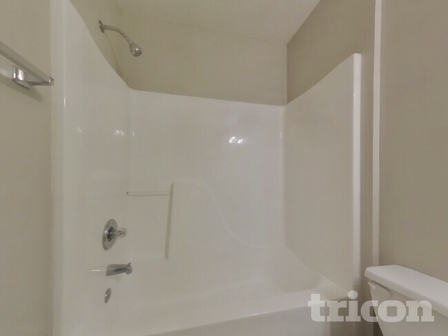 Building Photo - 1003 Cambridge Oaks Dr