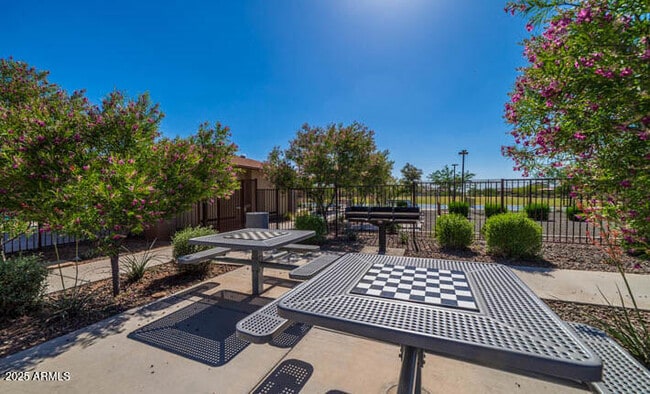 Building Photo - 18029 Avenida del Sol W