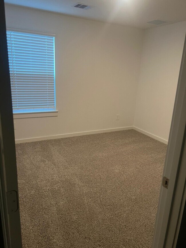 Building Photo - 10519 Hadley Pk Trl