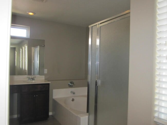 Building Photo - 8722 Brindisi Park Ave