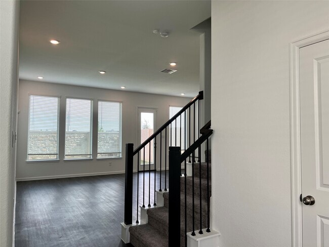 Building Photo - 5719 Foggy Vine Ct