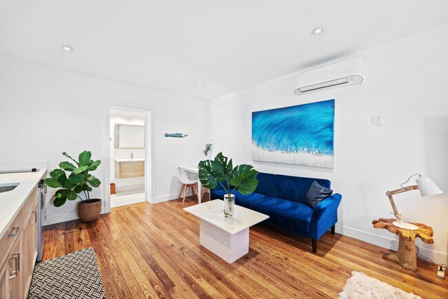 Building Photo - 40 Phoenetia Ave