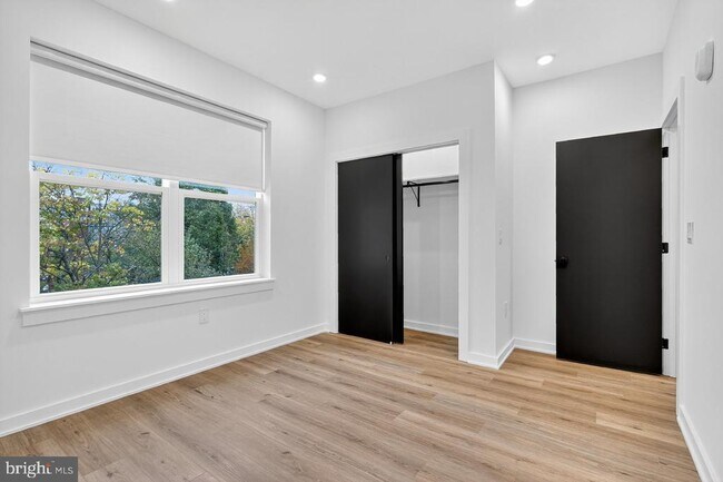 Building Photo - 2219 N 4th St