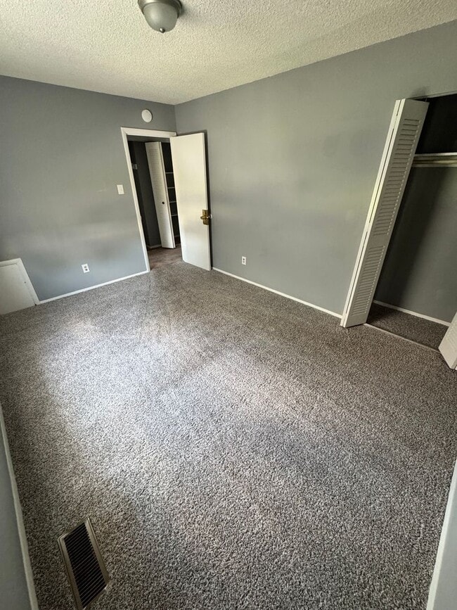 Building Photo - Spacious 3 Bed 1.5 Bath in Henrico