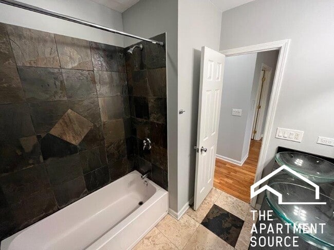 Building Photo - 2249 S Bell Ave