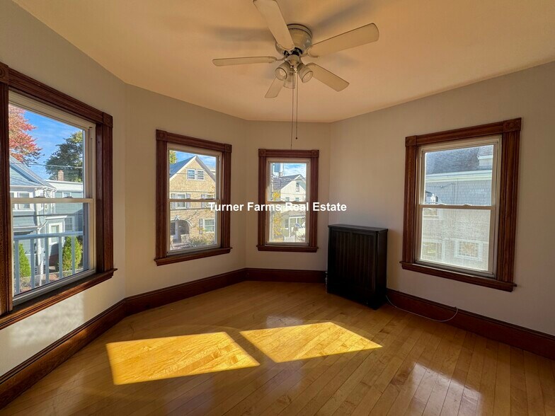 Building Photo - 48 Summer St