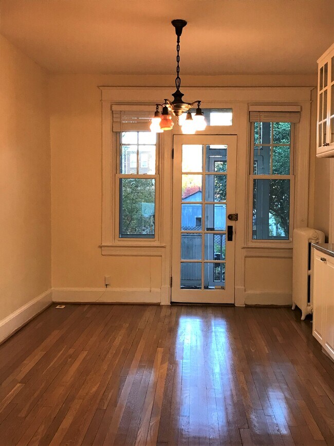 Building Photo - 1816 A St SE