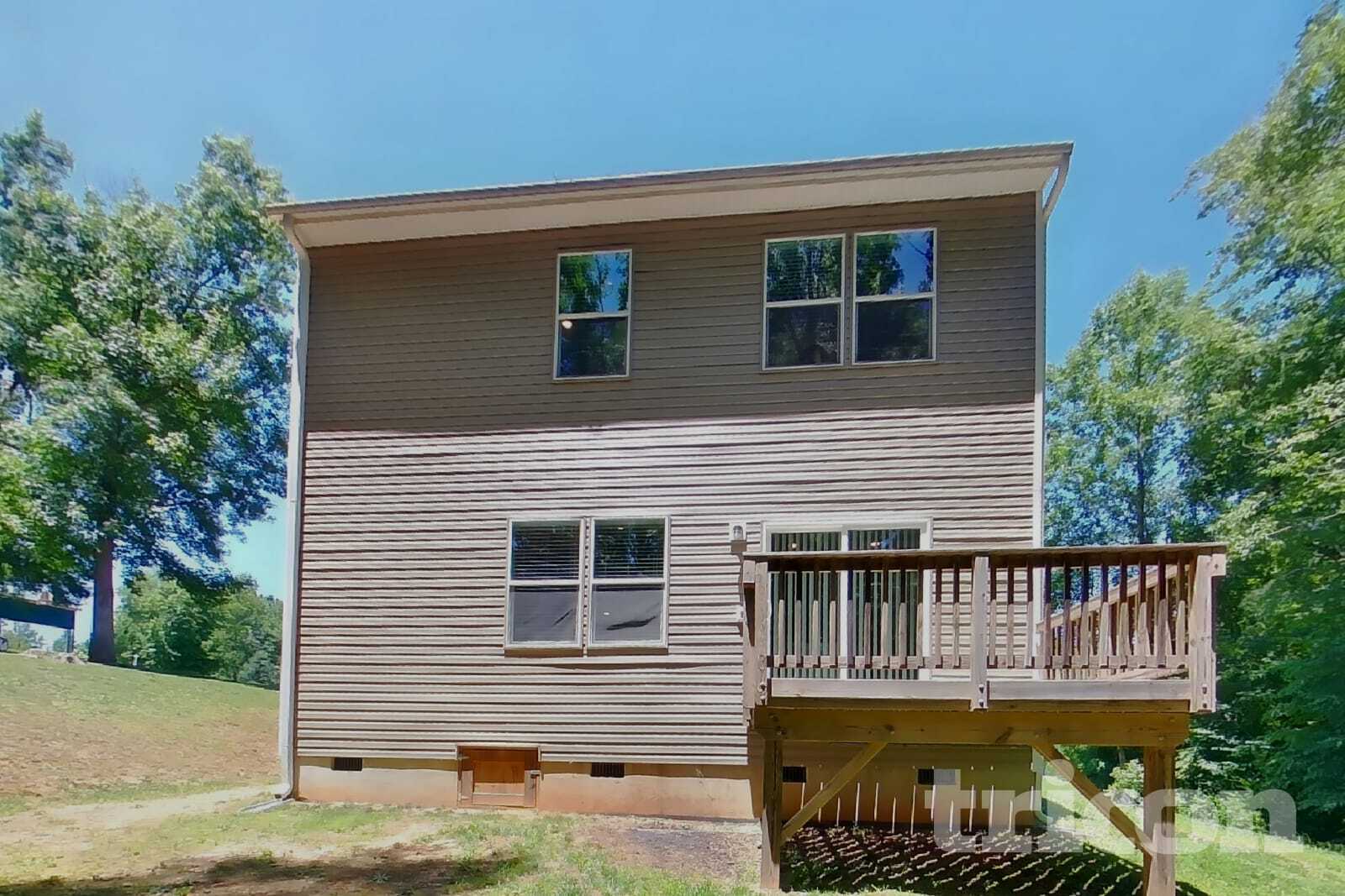 Building Photo - 166 Oak Creek Rd