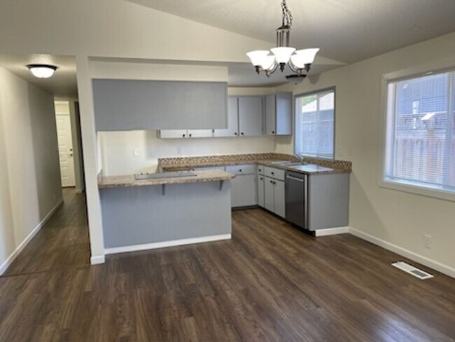 Building Photo - 17775 SW Corona Ln