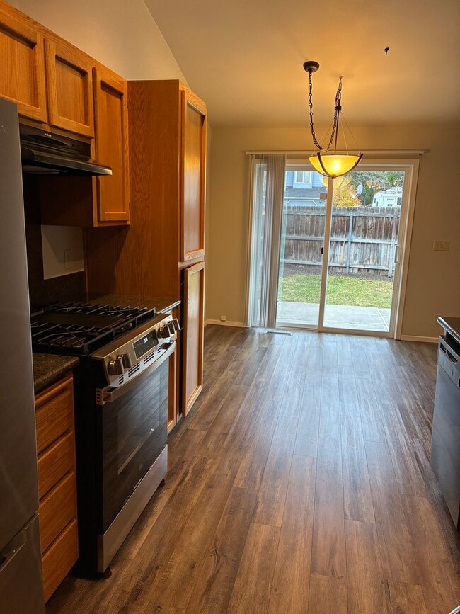 Building Photo - **Charming Midtown Single-Level Home on a ...