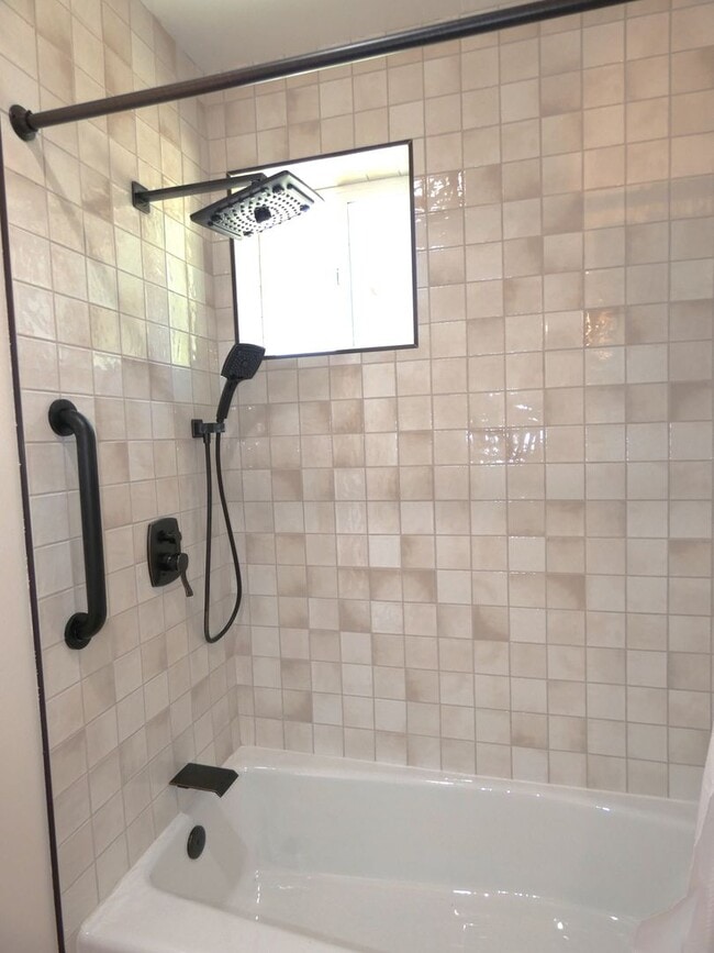 Building Photo - *Available NOW  in Whittier!*