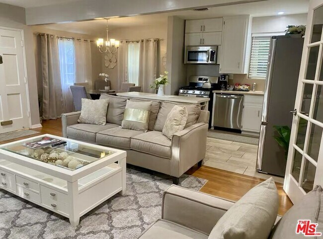 Primary Photo - 5944 Irvine Ave